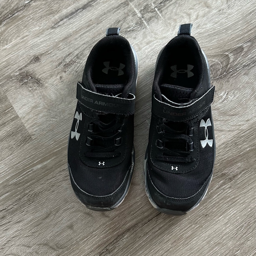 Girls Under Armour sneakers